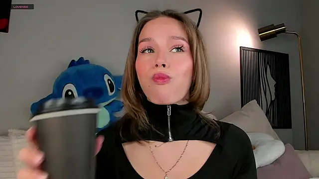 TaiteBayles online show from October 19, 1:07 am