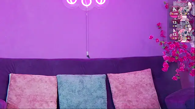 Snapshot of Arii_moon chatting on October 13, 7:49 pm Arii moon online show from October 13, 7:49 pm