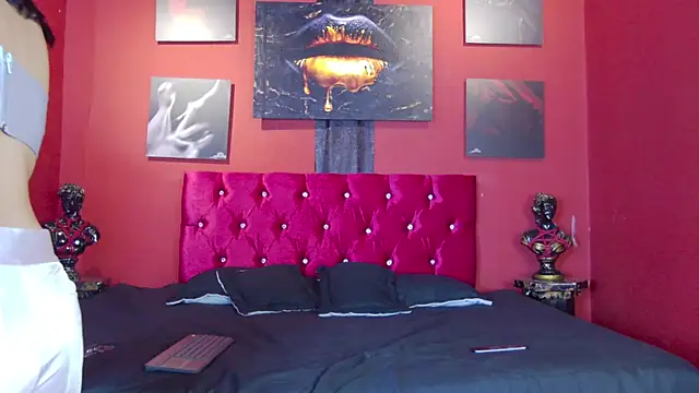 Snapshot of Arii_moon chatting on September 22, 1:09 pm Arii moon online show from September 22, 1:09 pm