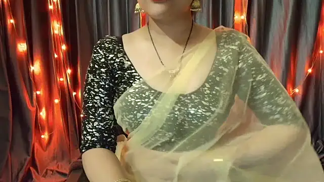 Snapshot of goldiwets chatting on October 29, 3:22 am goldiwets online show from October 29, 3:22 am