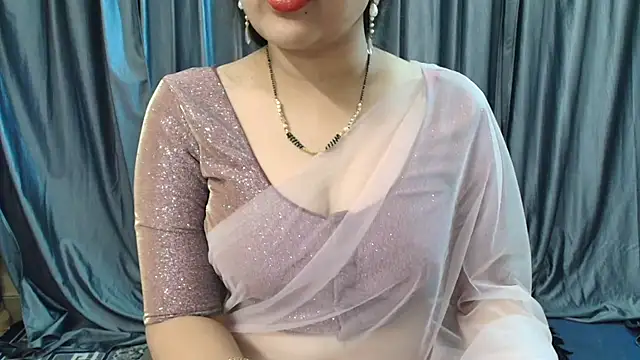 Snapshot of goldiwets chatting on October 3, 9:03 am goldiwets online show from October 3, 9:03 am