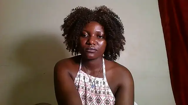 Snapshot of Ebony_dolcy chatting on October 28, 9:52 pm Ebony dolcy online show from October 28, 9:52 pm