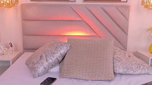 AmberHudson online show from December 4, 7:14 pm