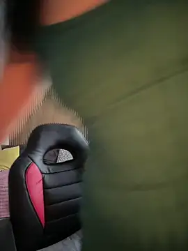 YoungHotMilf97 online show from March 10, 8:29 am