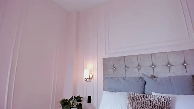 JasmineRoss 1 online show from November 12, 7:45 pm