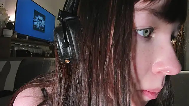 Sindy Juxx online show from April 18, 7:07 pm