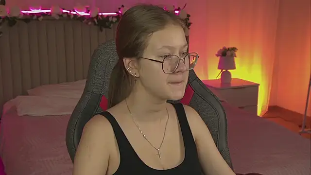 EveMundie online show from November 10, 6:30 am