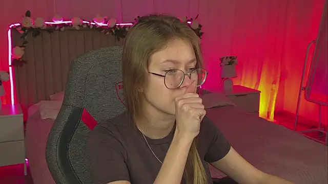 EveMundie online show from November 12, 12:36 pm