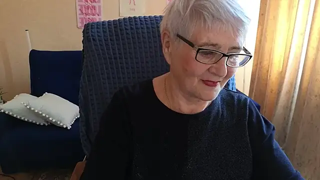 Sandra Snowflake online show from June 1, 11:56 am