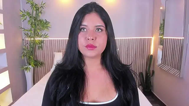 GeorginaReyes online show from April 13, 10:54 pm