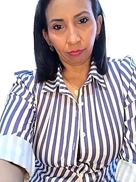 Mrsvictoriaaa online show from October 3, 8:03 pm