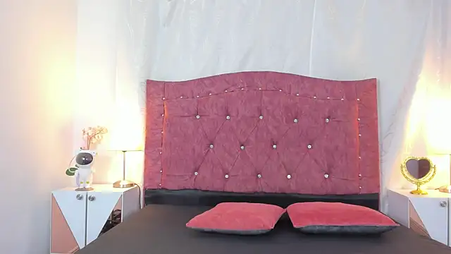 Snapshot of ValentinaGuerra chatting on September 22, 2:43 am ValentinaGuerra online show from September 22, 2:43 am