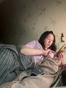 Snapshot of Naughtbaby_2025 chatting on September 19, 3:27 am Naughtbaby 2025 online show from September 19, 3:27 am