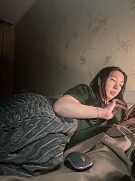 Snapshot of Naughtbaby_2025 chatting on October 15, 3:53 am Naughtbaby 2025 online show from October 15, 3:53 am