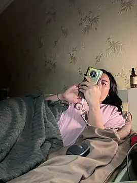 Snapshot of Naughtbaby_2025 chatting on September 18, 3:16 am Naughtbaby 2025 online show from September 18, 3:16 am