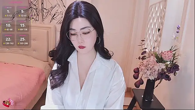 Snapshot of Tingdie chatting on October 24, 8:49 pm Tingdie online show from October 24, 8:49 pm