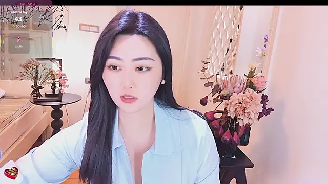 Snapshot of Tingdie chatting on October 4, 6:23 pm Tingdie online show from October 4, 6:23 pm