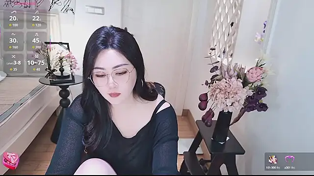 Snapshot of Tingdie chatting on October 10, 6:13 pm Tingdie online show from October 10, 6:13 pm