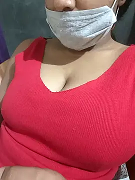 COZY ROZI online show from December 18, 6:45 pm