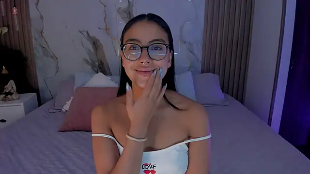 miss martiina online show from October 2, 1:54 am