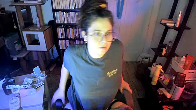 Rosiee69  online show from February 9, 9:17 pm