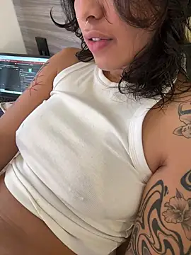 Alice surprise online show from July 7, 1:36 pm