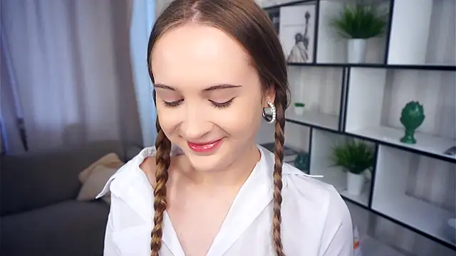 QuennaCoote online show from October 11, 7:57 am