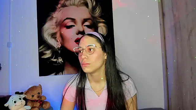 Snapshot of TANIA_06 chatting on October 30, 1:45 pm TANIA 06 online show from October 30, 1:45 pm