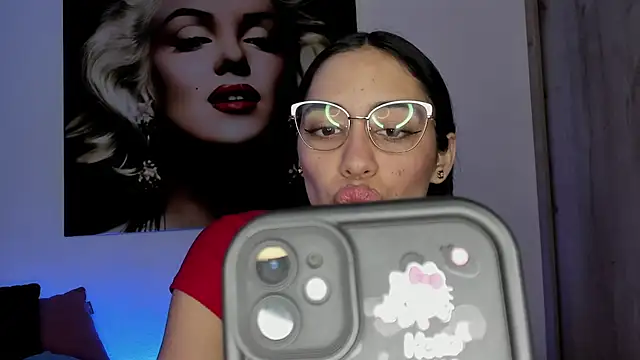 Snapshot of TANIA_06 chatting on October 13, 1:47 pm TANIA 06 online show from October 13, 1:47 pm