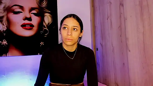 Snapshot of TANIA_06 chatting on October 2, 1:05 pm TANIA 06 online show from October 2, 1:05 pm