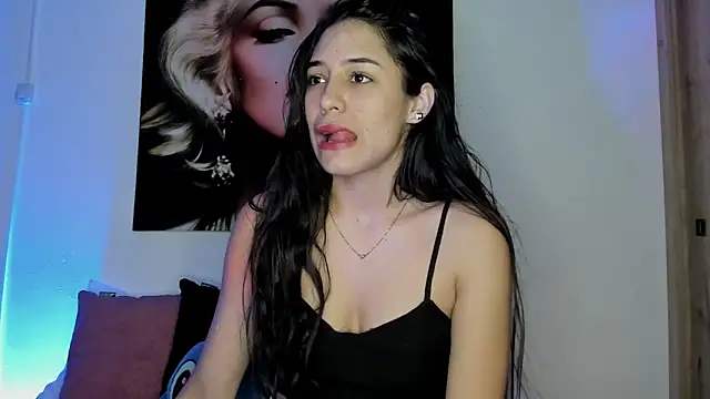 Snapshot of TANIA_06 chatting on October 18, 1:14 pm TANIA 06 online show from October 18, 1:14 pm