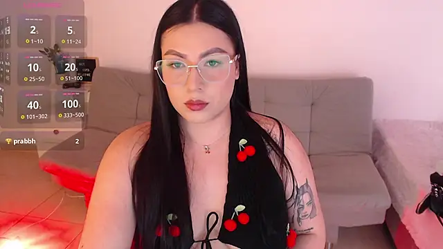 Snapshot of emily-777 chatting on October 6, 11:20 pm emily-777 online show from October 6, 11:20 pm