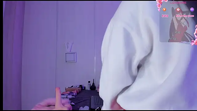 Snapshot of sasha_riverss chatting on October 27, 7:41 pm sasha riverss online show from October 27, 7:41 pm