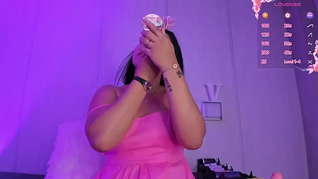 Snapshot of sasha_riverss chatting on October 8, 8:13 pm sasha riverss online show from October 8, 8:13 pm