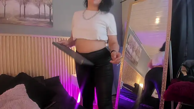 Snapshot of lilith_catt chatting on October 22, 8:14 pm lilith catt online show from October 22, 8:14 pm