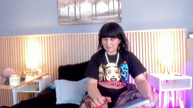 Snapshot of lilith_catt chatting on October 10, 8:03 pm lilith catt online show from October 10, 8:03 pm