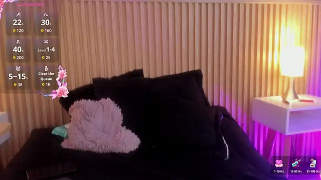 Snapshot of lilith_catt chatting on October 18, 9:05 pm lilith catt online show from October 18, 9:05 pm