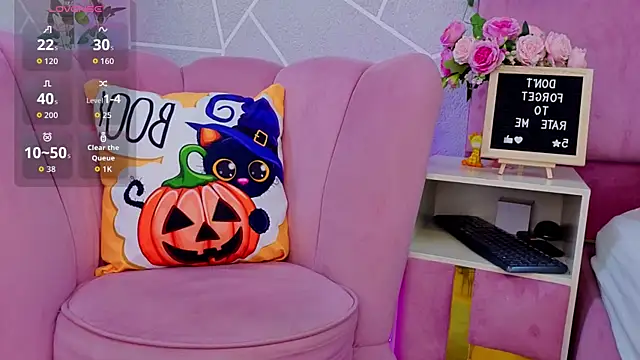 Snapshot of EmmyCortez chatting on October 9, 11:47 am EmmyCortez online show from October 9, 11:47 am