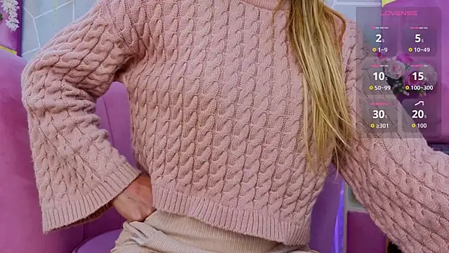 Snapshot of EmmyCortez chatting on October 6, 11:49 am EmmyCortez online show from October 6, 11:49 am