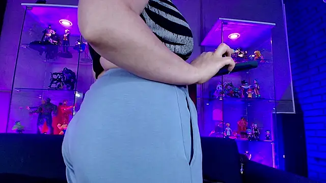 missa motato online show from February 9, 11:01 am