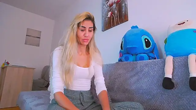 SweetJessy26 online show from October 26, 7:15 am