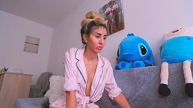 SweetJessy26 online show from October 27, 9:05 am