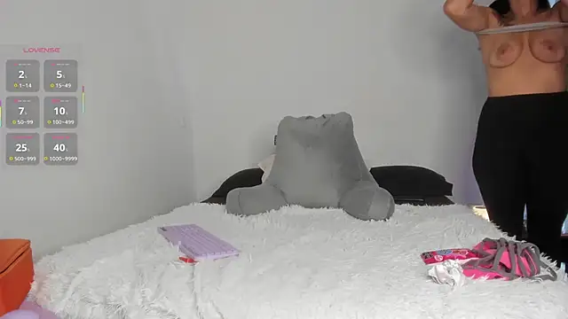  lucianapalmer online show from September 15, 5:42 pm