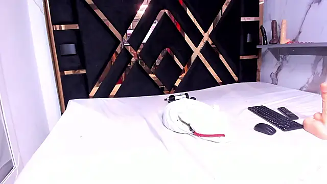 zara smitt online show from March 3, 11:38 am