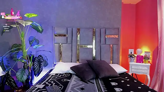 Tyla Ks online show from March 16, 8:02 pm