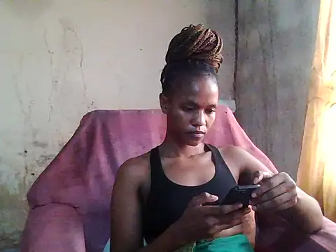 sexybigass31 online show from March 21, 8:19 am