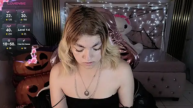 Snapshot of lili_conor_s chatting on October 25, 3:58 am lili conor s online show from October 25, 3:58 am