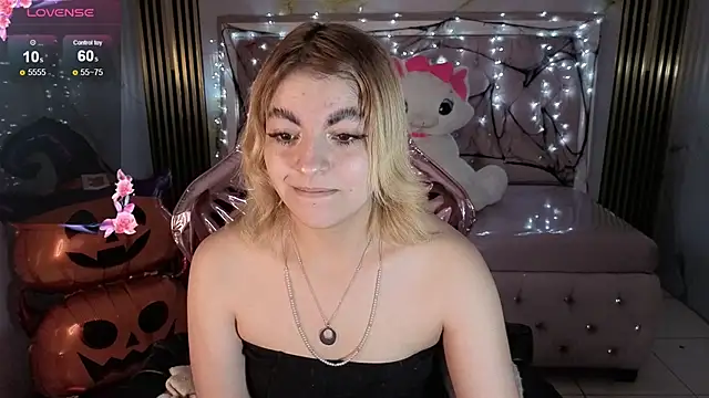 Snapshot of lili_conor_s chatting on October 24, 3:57 am lili conor s online show from October 24, 3:57 am