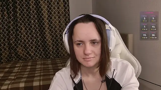 Snapshot of Luna_Loveee chatting on October 30, 4:15 am Luna Loveee online show from October 30, 4:15 am