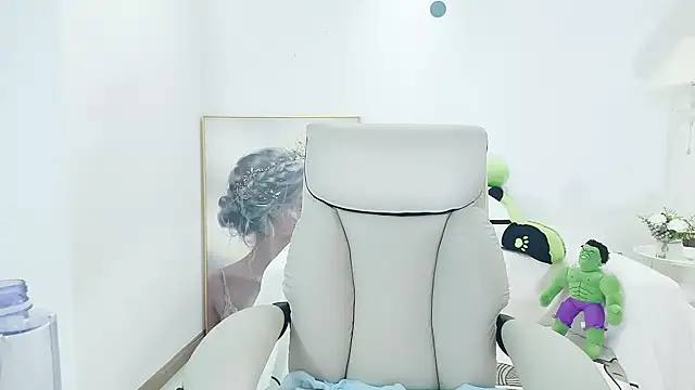 Dazzlebean online show from April 6, 3:13 pm